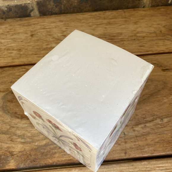 Poppies on Blue By Lenox 4” Note cube Replacement Pack - Picture 4 of 7